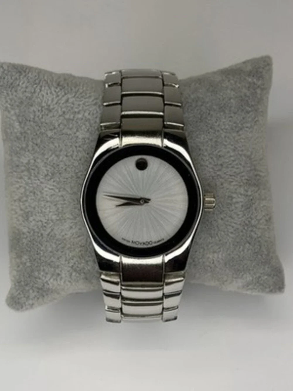 Movado Swiss Quartz Women’s Stainless Steel Watch Silver Sunray Dial w/ Box